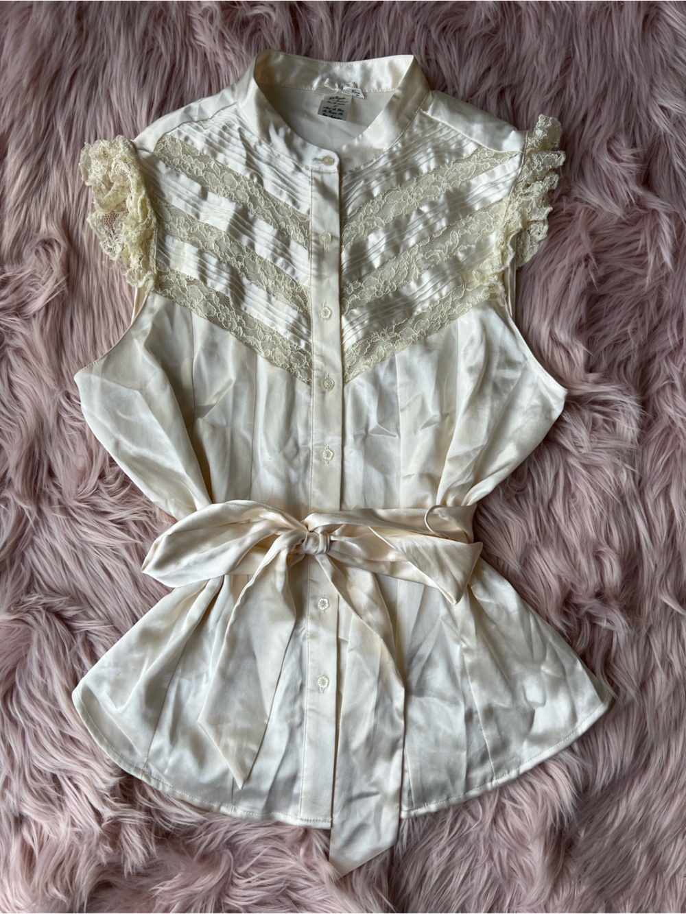 VINTAGE Forever 21 Cream Lace-Trim Button Front Camisole with Waist Tie Large